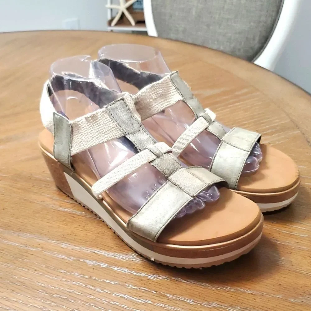 Yellowbox Platform Leather Green/ beige stacked wedge sandal 8.5 - Picture 1 of 9